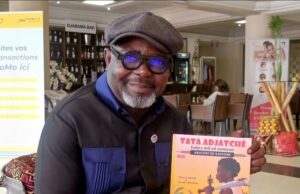 Séance de dédicace : Distel Amoussou parle de la BD Tata Adjatchè