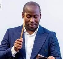 Bénin : le film de l’arrestation de Oswald Homeky à 2h du matin