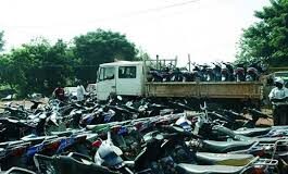 Bénin : ventes aux enchères publiques des motos et véhicules saisis par l’État