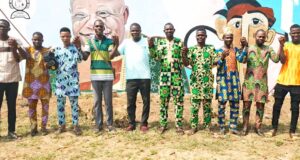 Akpro-Missérété : un groupe de jeunes réalise et inaugure une fresque murale des anciens Maires de la commune
