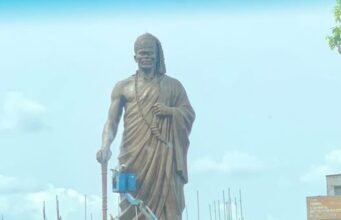 Place Jean-Bayol à Porto-Novo : la statue du roi Toffa 1ᵉʳ fait peau neuve
