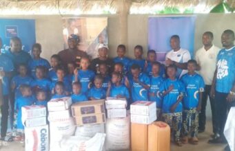 Zè : don de vivres de la Fondation Moov Africa au centre d’accueil et de protection de l’enfant Cœur de compassion