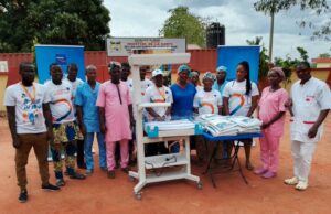 Ouémé : la Fondation Moov Africa fait don de matériel médical au centre de santé de Bonou Centre