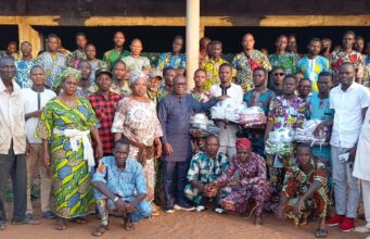 Avrankou : remise de kits sportifs aux équipes des villages de l’arrondissement de Gbozounmè