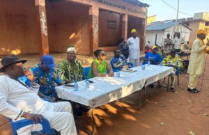 Remobilisation des cellules à la base à Porto-Novo : Gertrude Nadia Sena Dossa et le TAM François Honvou au contact des militants UPR du 2e arrondissement