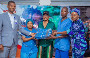 Lutte contre le paludisme : la Fondation GNSD distribue 300 moustiquaires imprégnées au CHUO de l’Ouémé