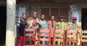 Rentrée scolaire 2025-2026 : l’UJEECaG-K fait don de matériels à l’administration du CEG Gouako-Kotoclomè