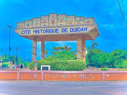 Entrée de la ville de Ouidah : voici ce qui remplace le monument « Cité Historique de Ouidah » détruit il y a quelques semaines
