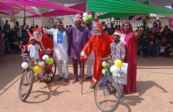 Dassa-Zoumè : l’ONG Jeunesse et Enfance Citoyennes illumine la Noël des enfants à Paouignan