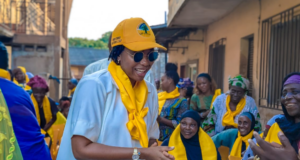 Porto-Novo / 2e Arrondissement : Gertrude Nadia Sena Dossa, le visage de l’engagement féminin pour l’UP le Renouveau
