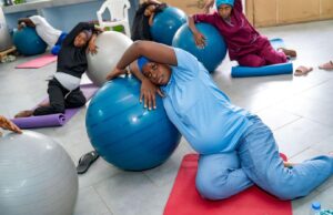 Le Sénégal transforme l’expérience de la naissance grâce aux modèles de soins recommandés par l’OMS