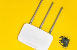 Internet au Bénin : Pourquoi l’ARCEP menace de fermer les points « Wifi Zone » non autorisés