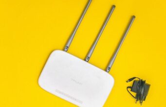 Internet au Bénin : Pourquoi l’ARCEP menace de fermer les points « Wifi Zone » non autorisés