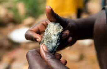 Lithium : le Zimbabwe interdit l’exportation de ses minerais bruts