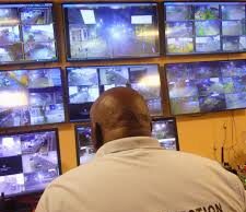 Surveillance numérique : le Gouvernement déploie la vidéoprotection dans cinq villes clés et aux frontières