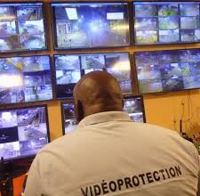 Surveillance numérique : le Gouvernement déploie la vidéoprotection dans cinq villes clés et aux frontières