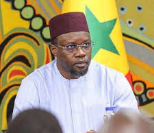Sénégal : « Je dormirai le cœur léger », réagit Ousmane Sonko après son limogeage