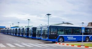 Transports Universitaire : le gouvernement déploie une nouvelle flotte de bus flambants neufs pour les étudiants