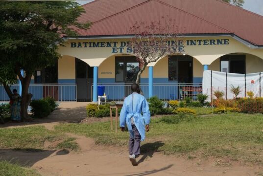 Ebola en RDC : signes d’espoir à Bunia après la guérison de quatre infirmiers