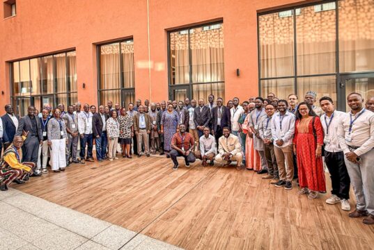 Une initiative régionale à Dakar renforce la qualité des données pour l’éradication de la poliomyélite en Afrique.