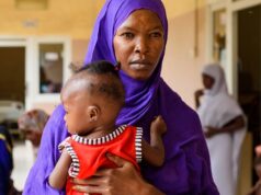 Au Soudan, des mères marchent des kilomètres pour sauver leurs enfants de la malnutrition
