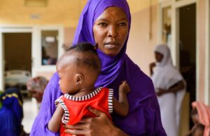 Au Soudan, des mères marchent des kilomètres pour sauver leurs enfants de la malnutrition