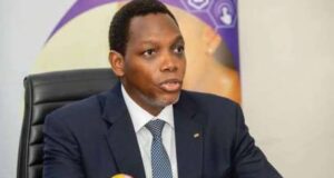 Arnaques à la grâce présidentielle au Bénin : le ministre Yvon Détchénou met en garde