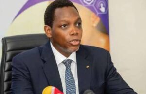Arnaques à la grâce présidentielle au Bénin : le ministre Yvon Détchénou met en garde