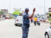 Contre-sens et incivilités au Bénin : la police barre la voie aux conducteurs qui roulent à gauche